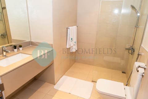 Bloomfields Stylish 1br In Waters Edge Yas Island Apartment in Abu Dhabi