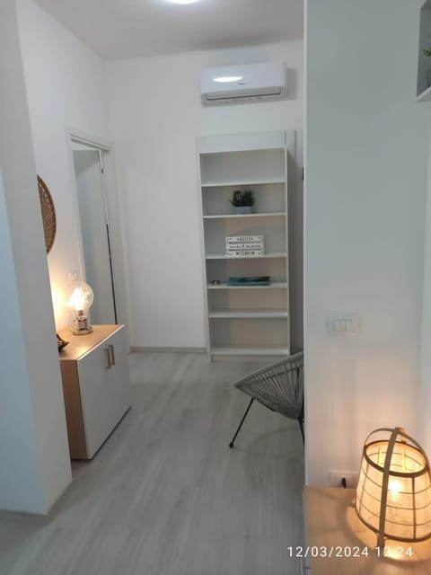 internet, air conditioner