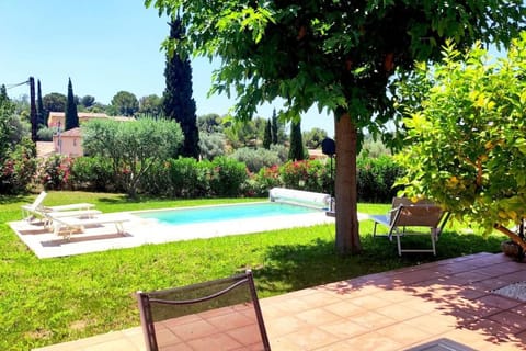 Le bastidon de Sanary- piscine et jardin paysagé. Villa in Sanary-sur-Mer