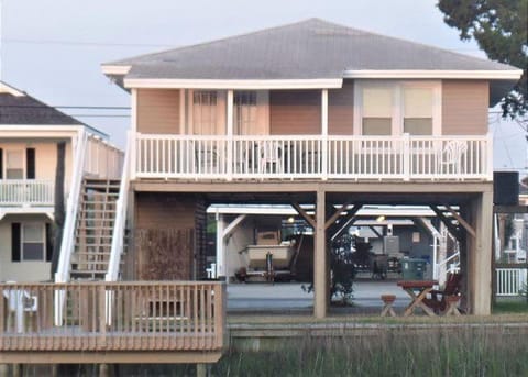 Cricket Cottage- Appox 528 Feet to the Beach House in North Myrtle Beach