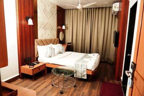 Hotel Padma Krishna Apartment in Pune