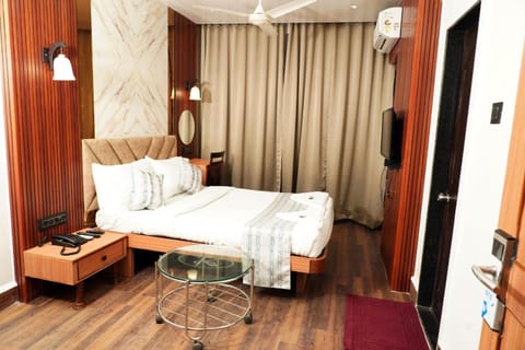 Hotel Padma Krishna Apartment in Pune