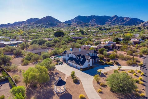 Majestic Mountain Mansion - Camelback Views! House in Paradise Valley