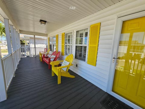 Family Sunset Surf - Approx 351 Feet to the Beach House in North Myrtle Beach