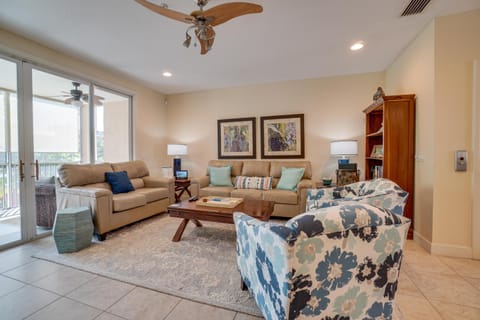 Enjoy Sunset Walks at this Spacious Townhome House in Bradenton Beach