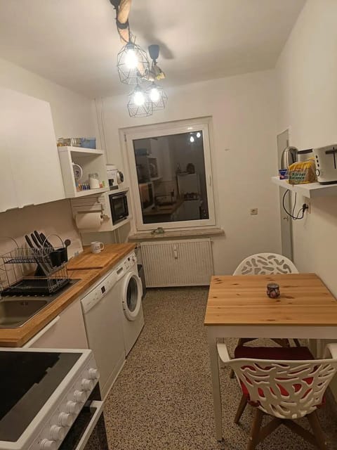 Kitchen or kitchenette, Dining area, dishwasher, pet friendly, toaster