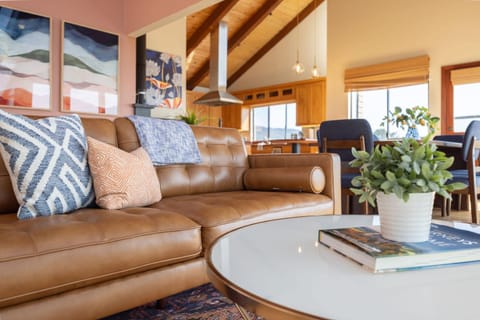 Unmatched Ocean Beach and Mountain Views Family-Friendly Retreat House in Moss Beach