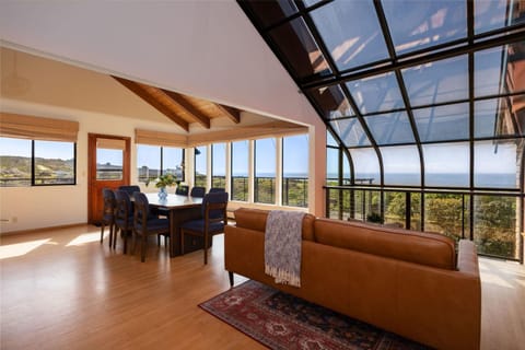 Unmatched Ocean Beach and Mountain Views Family-Friendly Retreat House in Moss Beach