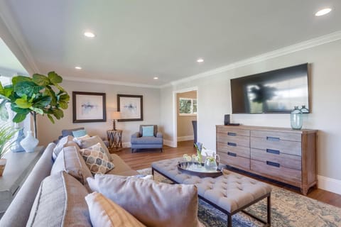 Destination #44 House in North Tustin