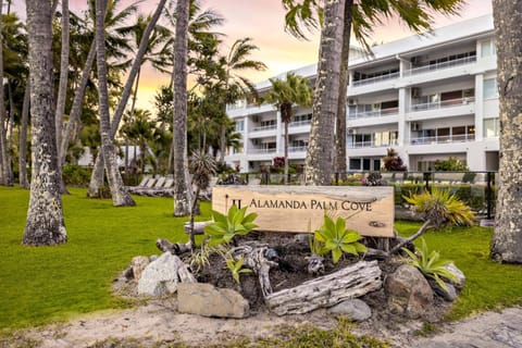 Alamanda Palm Cove by Belle Escapes Apartment in Palm Cove