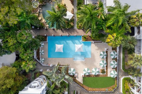 Natural landscape, Bird's eye view, Garden view, Swimming pool, Swimming pool