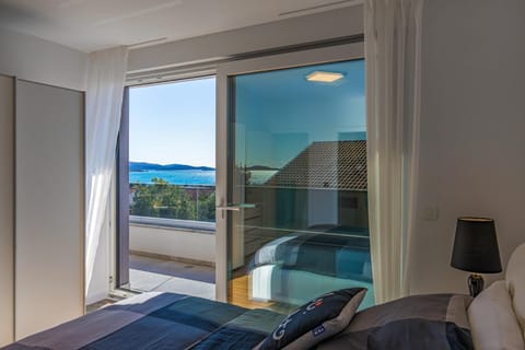 View (from property/room), Balcony/Terrace, Bedroom, Sea view