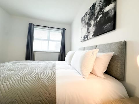 High Market Place by Blue Skies Stays House in Ashington