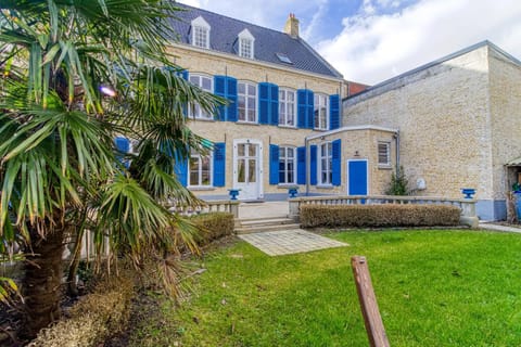 Property building, Garden