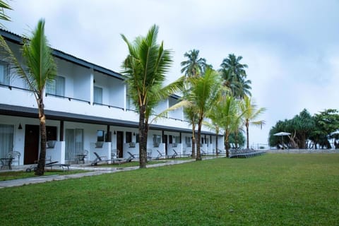 Rathna Beach Wadduwa Hotel in Wadduwa