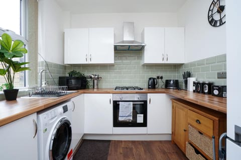 Kitchen or kitchenette, minibar, pet friendly, stove, washing machine