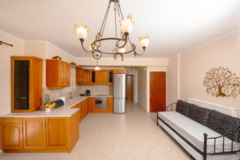 Kitchen or kitchenette, Living room