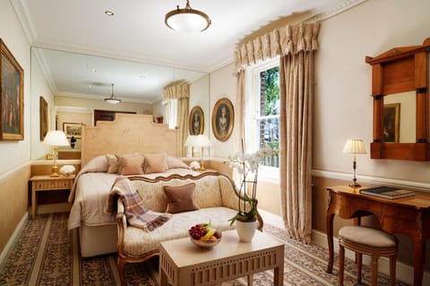 Egerton House Hotel in City of Westminster