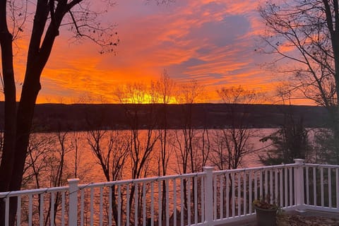 Bliss on the Bluff House in Keuka Lake