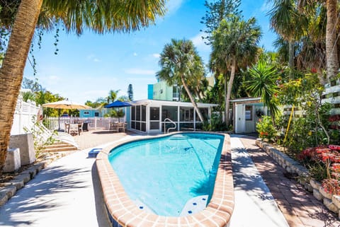 Patio, Pool view, Swimming pool