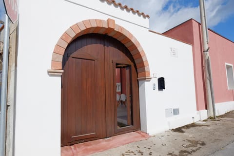 Facade/entrance, Day