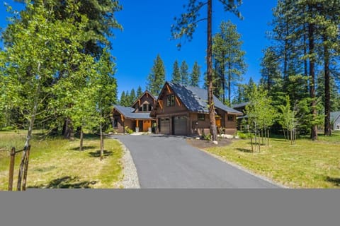 Suncadia 4 Bdrm Pet Friendly Home + Hot Tub Overlooking Golf Course House in Kittitas County