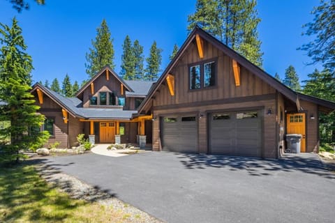 Suncadia 4 Bdrm Pet Friendly Home + Hot Tub Overlooking Golf Course House in Kittitas County