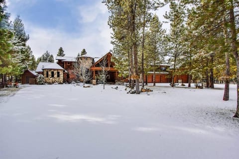 Deschutes River Lodge paddleboards hot tub and more House in Three Rivers