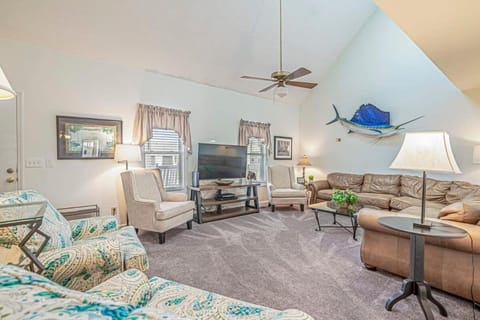 Family The Mariner Adkins House Channel Home with 6 Bedrooms House in North Myrtle Beach