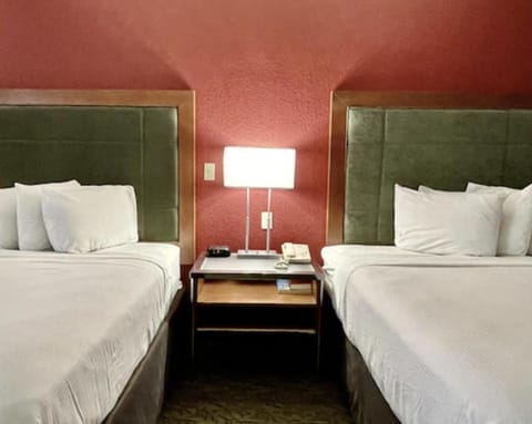 FairBridge Inn & Suites Fort Wayne Hotel in Fort Wayne