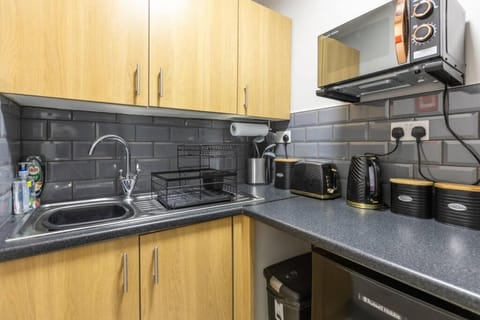 Coffee/tea facilities, Kitchen or kitchenette, dishwasher, minibar, pet friendly, stove, toaster