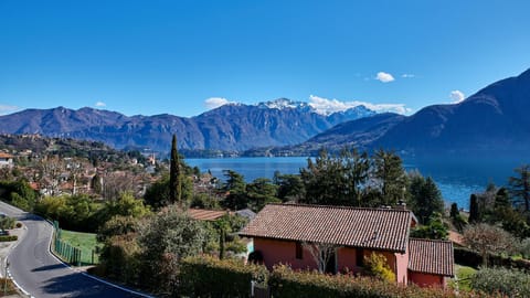 Nearby landmark, Natural landscape, Lake view