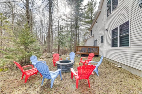 Peaceful Tobyhanna Home with Game Room and Fire Pit! House in Coolbaugh Township