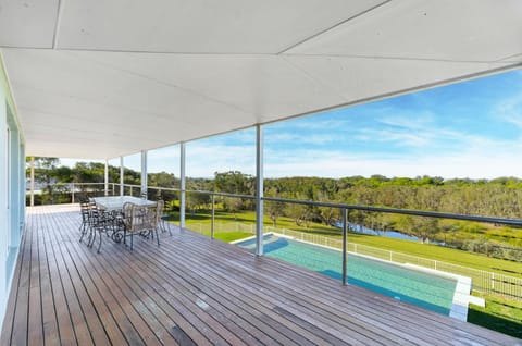 Gwandalan Grounds House in Woolgoolga