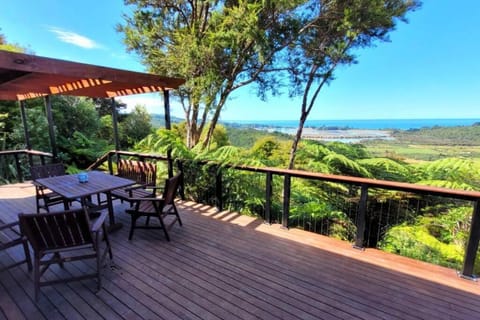 Golden Bay Heights - Luxury Accommodation House in Tasman District, Tasman, New Zealand