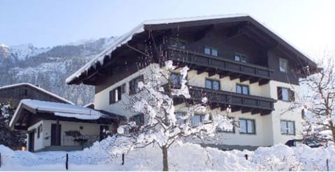 Pension Bergblick Bed and Breakfast in Piesendorf
