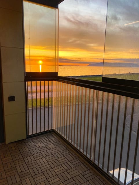 Natural landscape, View (from property/room), Balcony/Terrace, Sea view, Sunset