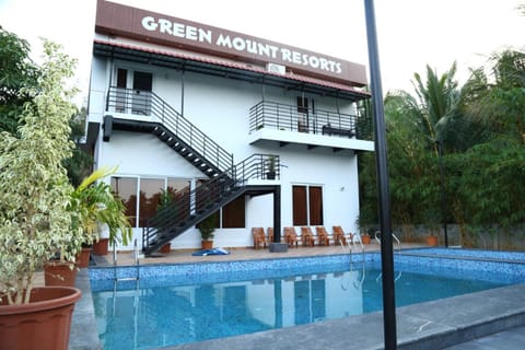 Property building, Swimming pool