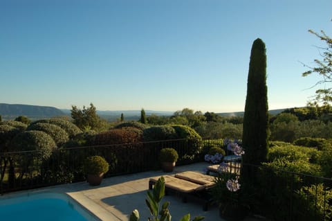 Mas de la Beaume Hotel in Gordes