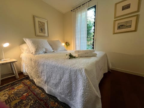 The Cowrie Shell, Hydeaway Bay Bed and Breakfast in Hideaway Bay