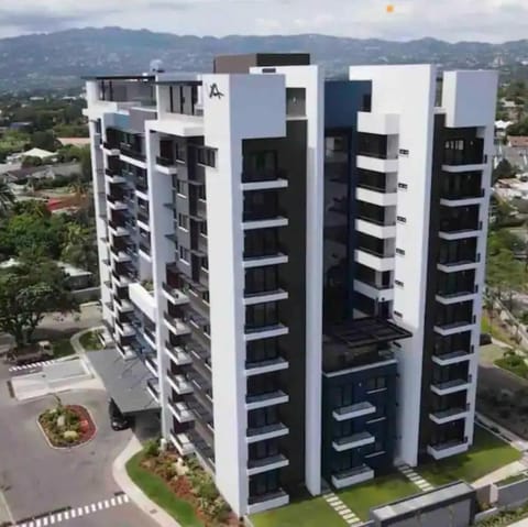 VIA Apartments @ New Kingston Condominio in Kingston
