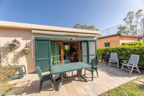 Property building, Patio, Day, Garden, View (from property/room), Dining area, Garden view