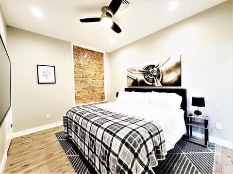 The Penthouse at Park Place King bed fast WIFI and free coffee Copropriété in Wilmington