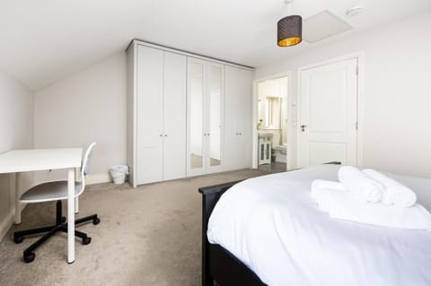 Bed, Photo of the whole room, Bedroom, towels, wardrobe