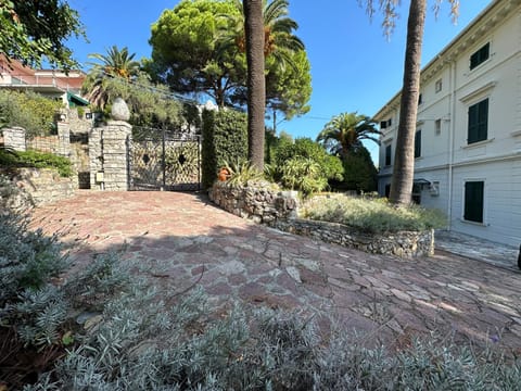 Villa Doria 16Pax Waterfront by VILLASRETREATS Villa in Porto Venere