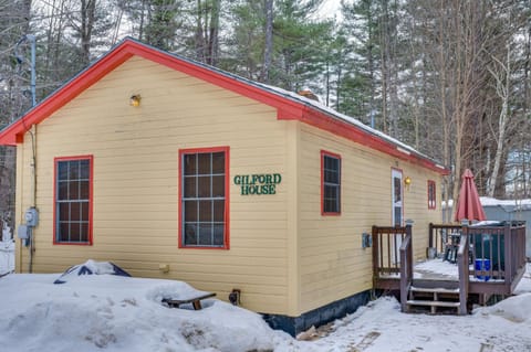 Laconia Cabin Rental Less Than 1 Mi to Lake Winnipesaukee! Haus in Laconia