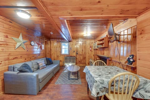 Laconia Cabin with Grill 2 Mi to Weirs Beach! House in Laconia