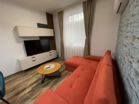 Communal lounge/ TV room, Seating area