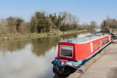 The Jubilee Narrow Boat Docked boat in Loughborough