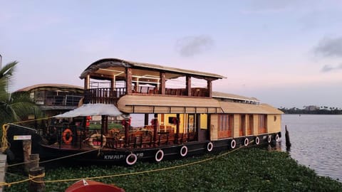 EGH Houseboats Docked boat in Alappuzha